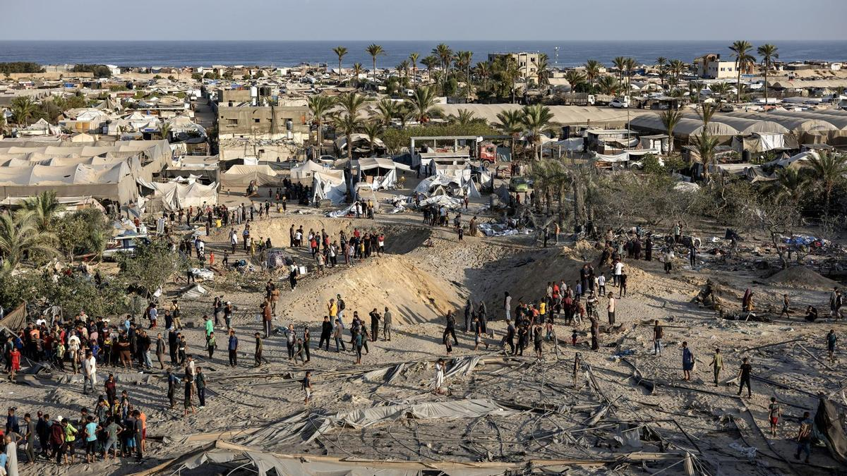 Al menos 40 muertos en un nuevo bombardeo de Israel en la zona humanitaria de Gaza