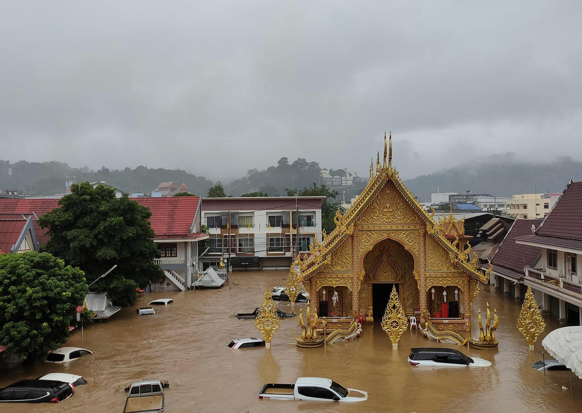 Birmania pide ayuda por las inundaciones y mejora la situación en Tailandia y Vietnam