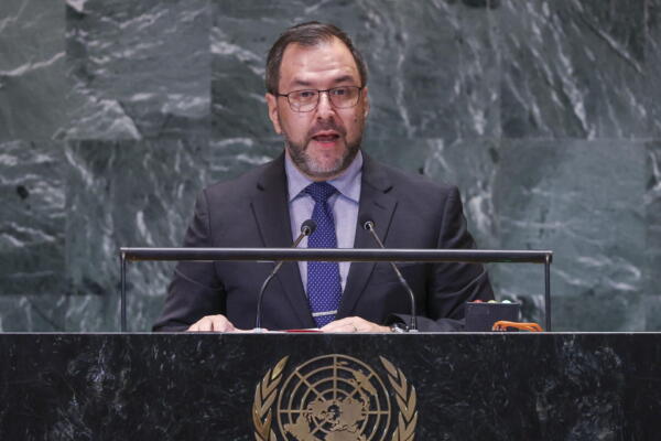 El ministro de Relaciones Exteriores de Venezuela, Yvan Gil Pinto, habla en la Asamblea General de las Naciones Unidas en Nueva York. EFE.