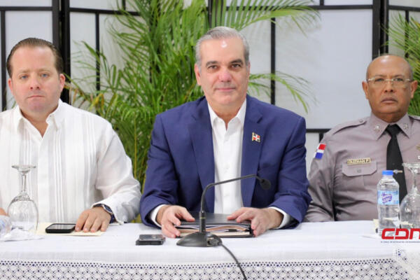 Abinader lidera reunión de Seguridad Ciudadana