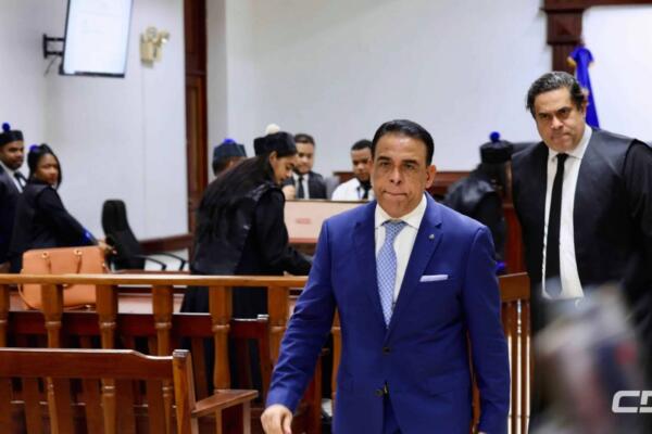 Alexis Medina dice que testigo fue obligado a declarar en su contra