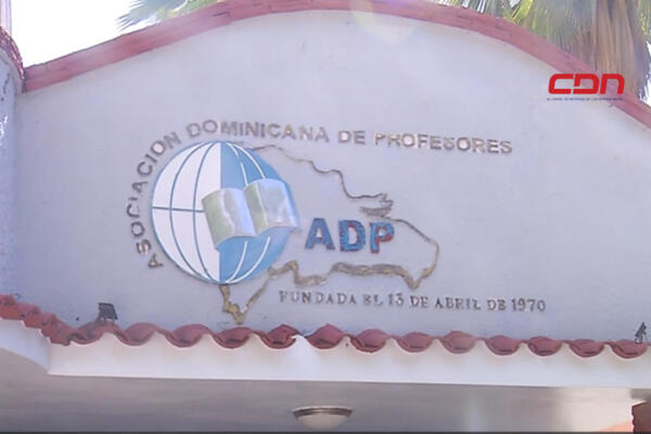 Aspirante a presidir ADP asegura el gremio de maestros está sumergido en el atraso