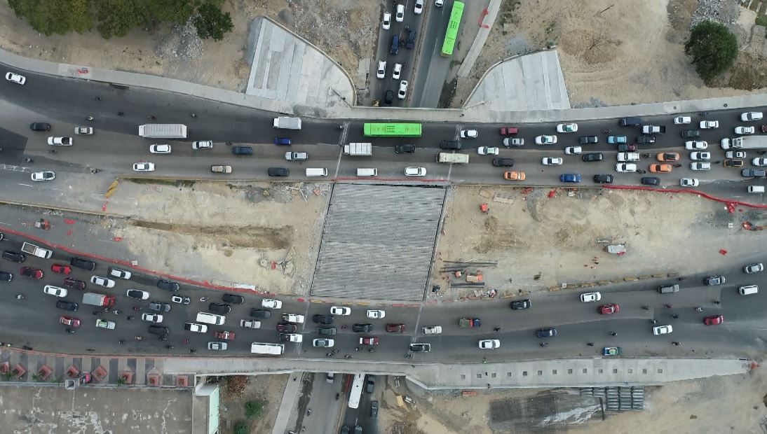 Conductores y transeúntes cuestionan la apertura incompleta de nuevos carriles en el KM9