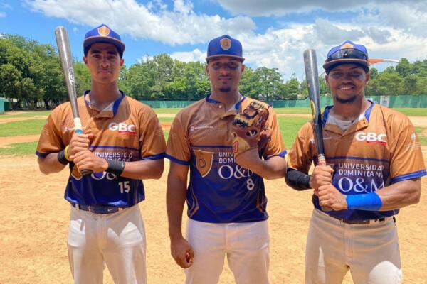 En otro partido, la Tecnológica de Santiago (UTESA), subcampeón del torneo 2023 derrotó 10-6 al vigente monarca de la Universidad Nacional Primogénita de Acción Pro-Educación y Cultura (UNAPEC), en el play 1 del Centro Olímpico Juan Pablo Duarte. 