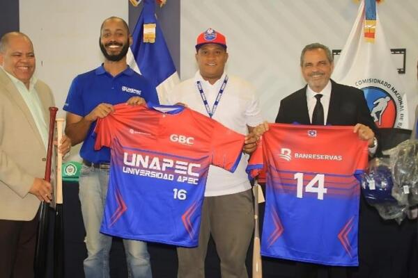 Los equipos son de la Universidad Nacional Primogénita de Acción Pro-Educación y Cultura (UNAPEC), campeón defensor, representado por Keiser Paredes y Rafael De la Rosa; y la Tecnológica de Santiago (UTESA), subcampeón, por Jeffry Batista.