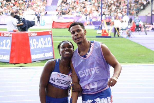 Darlenys y Fary superaron a Viviane Ferreiras y su guía Newton Vieira (12.73), Yaqin Shen y el guía Wen Li (12.78) y a Heidilene Oliveira Lopes y su compañero Jailson Duarte (13.52).