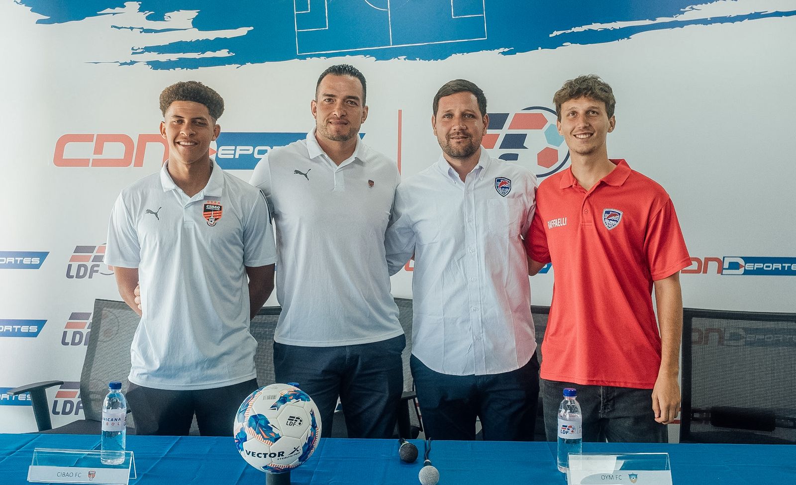 La gran final de la LDF arranca este sábado 21 en el estadio Panamericano, donde los universitarios de OyM serán locales ante los actuales campeones de Cibao FC. La final de vuelta y el cierre de la temporada 2024 tendrá como scenario el renovado estadio de Cibao FC en la Universidad PUCMM de Santiago. Esto será el sábado 28 del mes en curso a las seis de la tarde.