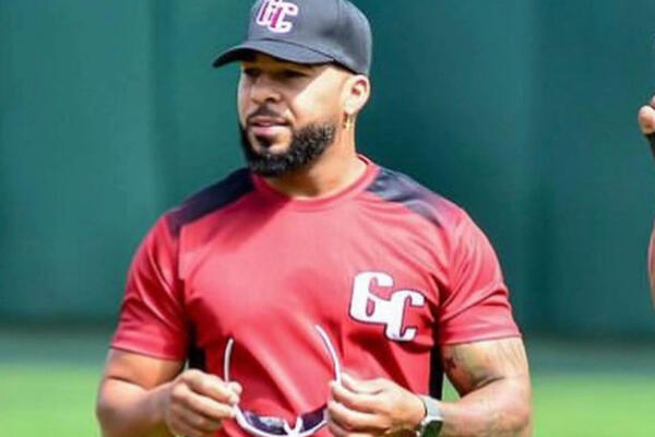“Estoy aquí desde temprano porque quiero ayudar al equipo, disponible para jugar donde el dirigente me necesite, solo quiero ser parte del lineup sin importar la posición defensiva ni el orden al bate” Expresó Leury a su llegada.