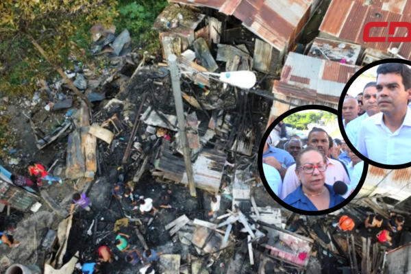 Autoridades llevan ayudas a familias afectadas por incendio en el barrio Los Santos Abajo en Santiago