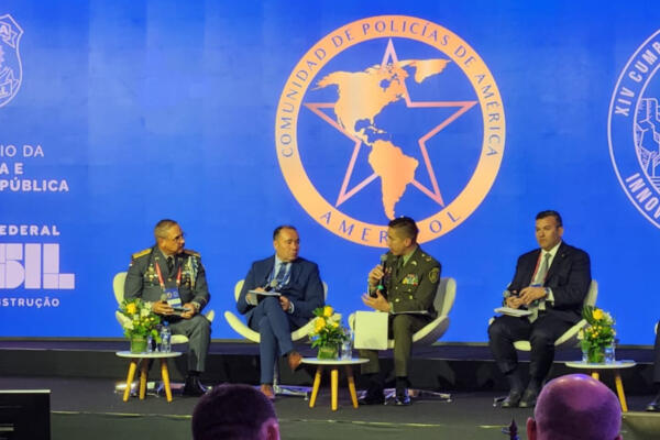 Altos funcionarios de seguridad, jefes y directores generales de policías de toda América Latina participaron en el evento.