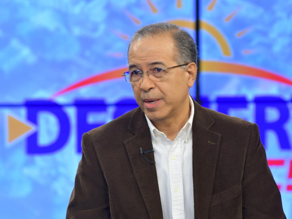 Carlos Fernández plantea que otro de los desafíos que presenta el sector eléctrico es la falta de los recursos por la baja recaudación.