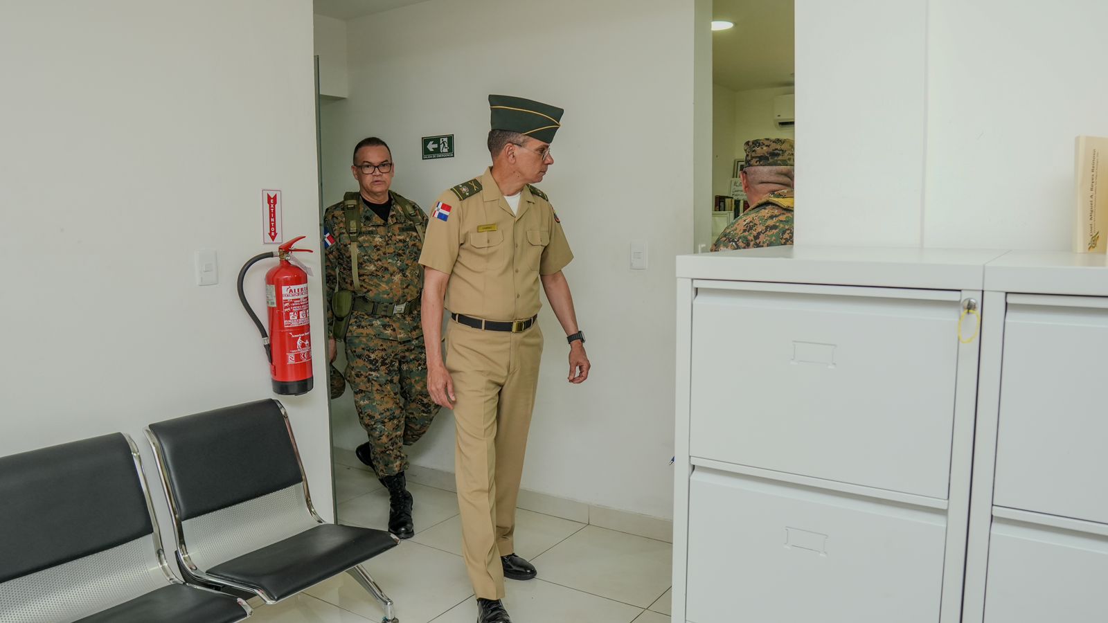 Mayor General Jorge Iván Camino Pérez, Comandante General del Ejército de la República Dominicana realizando visita.