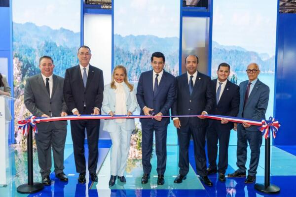 Delegación dominicana en Feria Top Resa