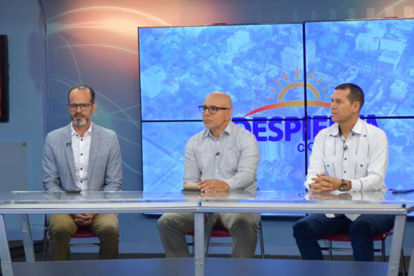 Los empleados de la minera Falconbrigde Dominicana (Falcondo) denunciaron que llevan nueve meses a espera que la empresa normalice la situación de compensaciones laborales de más de 365 empleados.
Foto: Félix de la Cruz