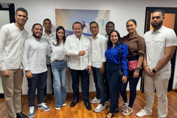 https://cdn.com.do/nacionales/paliza-dice-en-los-proximos-dias-presentaran-otras-propuestas-de-reforma/