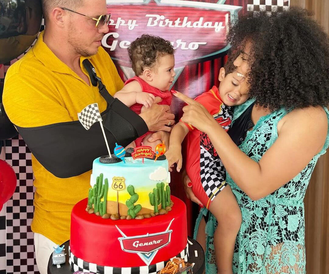 Francisca y sus hijos, Genaro y Franco