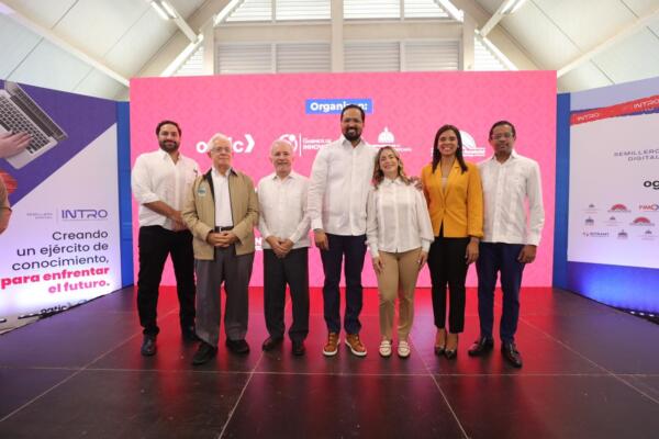 Funcionarios involucrados en INTRO
FOTO: Fuente externa