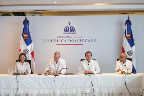 Gobierno anuncia nueva extensión de la UASD, Tren Metropolitano, un hospital y otras obras para SDE