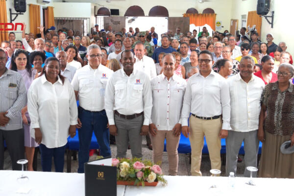 Gobierno inicia proceso de titulación en sector San Miguel, DN.