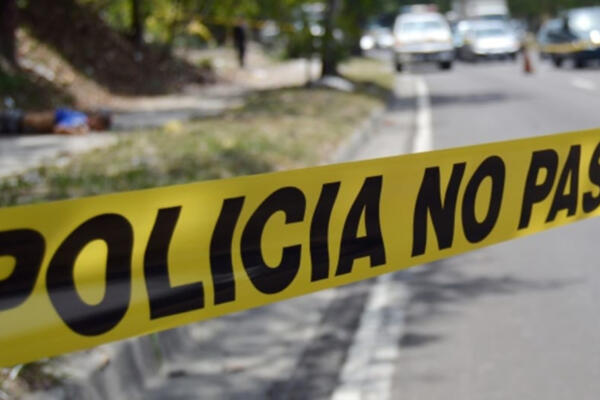 Hallan cadáver de un hombre en la autopista 6 de noviembre