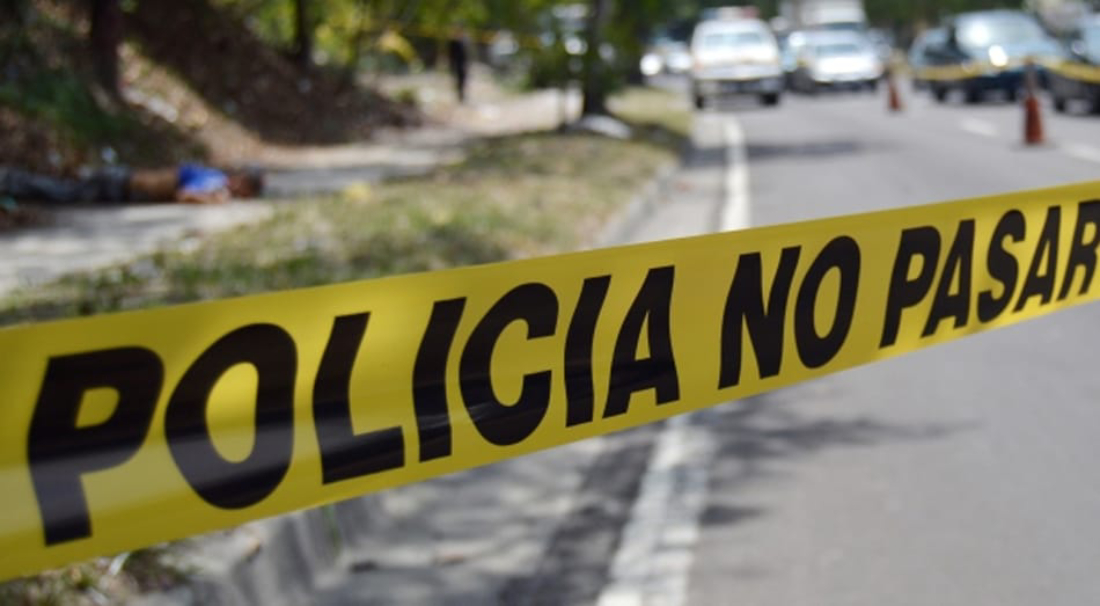 Hallan cadáver de un hombre en la autopista 6 de noviembre