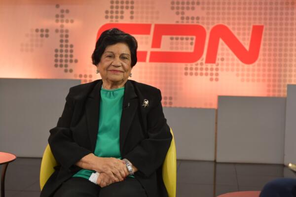 Expresó que si en vez de concentrarse tanto en las instituciones tradicionales se enfocara más en centros regionales, pero completos y especializados, el resultado sería positivo (foto: Danny Polanco)