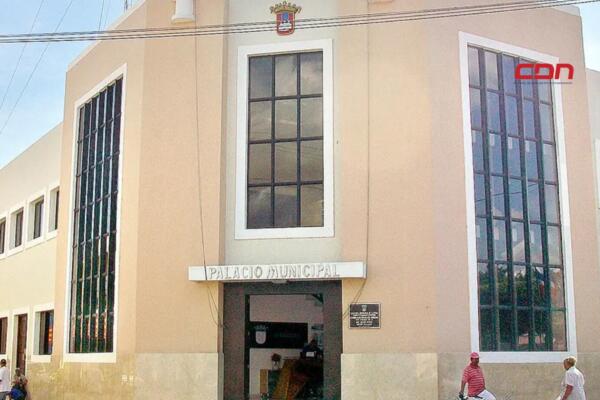 Continúa el debate jurídico sobre la vacante en la alcaldía de La Vega. (foto, fuente externa)