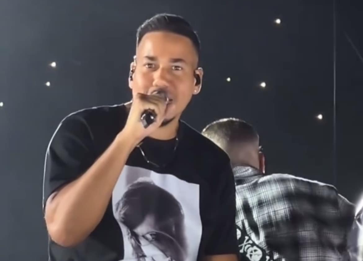 Romeo Santos conoció a su imitador en su concierto en Madrid