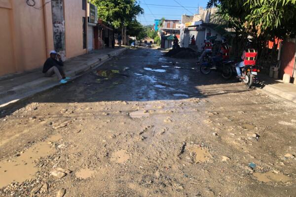 Las-calles-de-Los-Jardines-de-Engombe-estan-en-total-deterioro-CDN-Digital.