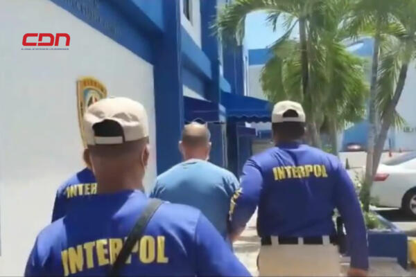 OCN-Interpol y PGR extraditan desde España a dominicano sospechoso de homicidio