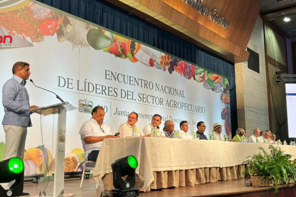 Panel internacional destaca desafíos para alimentar a la población dominicana