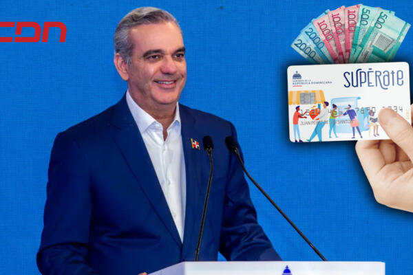 Presidente Abinader durante LA Semanal con la Prensa