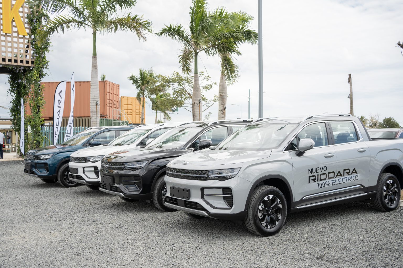 El Grupo Viamar presentó este sábado la nueva camioneta Riddara RD6 que combina la versatilidad y comodidad.