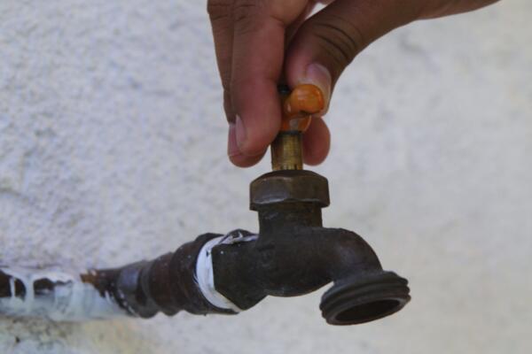 Ausencia de agua potable. Foto: fuente externa