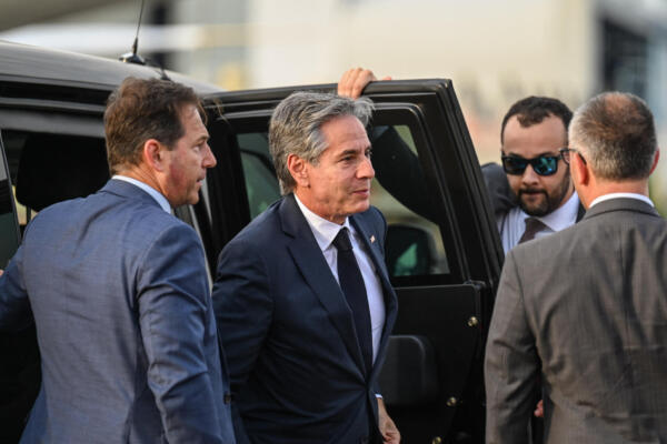 Secretario de Estado de los Estados Unidos, Antony Blinken, (Photo by JAM STA ROSA / POOL / AFP)