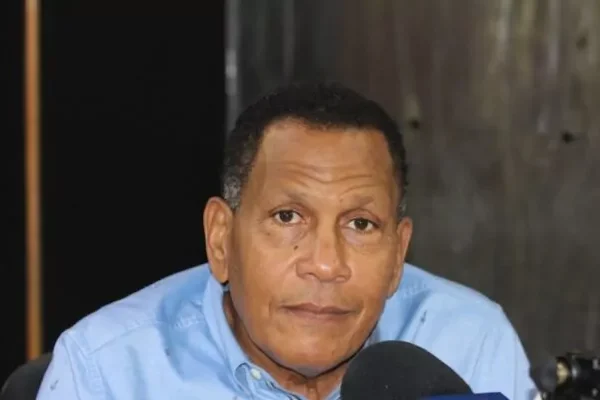 Senador de Independencia agradece a ministro de MOPC adecuación del tramo carretero Palma Dulce-El Indio