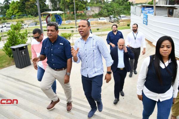Intrant y Alcaldía de Los Alcarrizos unen fuerzas para reordenar el tránsito. (foto, fuente externa)