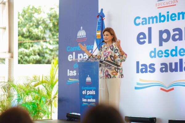 Vicepresidenta entrega centro de salud y da inicio a ampliación del Hospital Morillo King