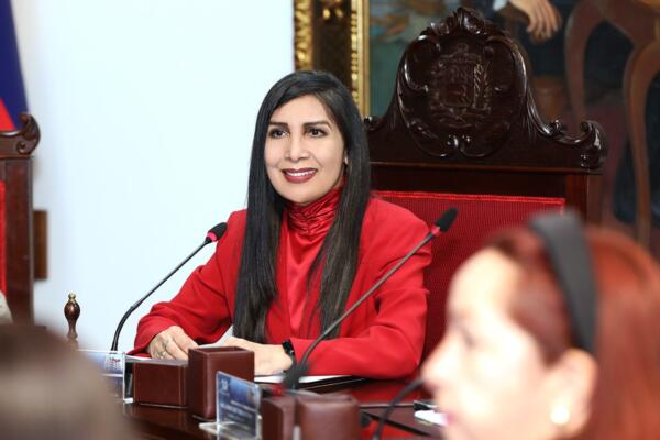Venezuela llama a consultas a su embajadora en Madrid entre tensiones con España y EE. UU. Un estimado de 280.000 venezolanos residen ahí. Foto: Fuente Externa