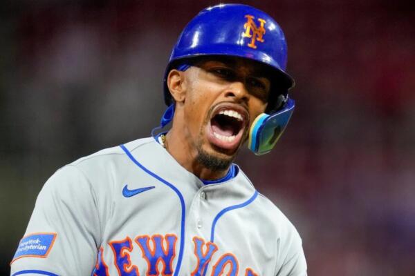 Un día después de la inyección, Lindor se sintió lo suficientemente bien como para practicar swings desde el lado derecho del plato en el Citi Field, aunque aún no estaba listo para dar otros “pequeños pasos” hacia su regreso.