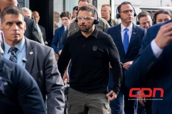Su visita a la planta de municiones del ejército de Scranton dio inicio a una semana ajetreada en Estados Unidos para reforzar el apoyo a Ucrania en la guerra. Foto: Fuente externa 