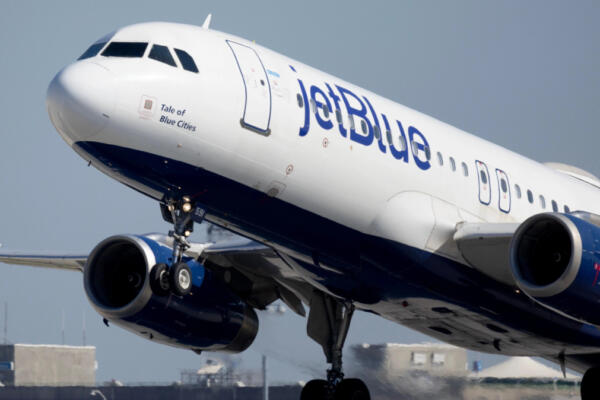 Huracán Helene: alertas de viaje de aerolíneas por amenaza