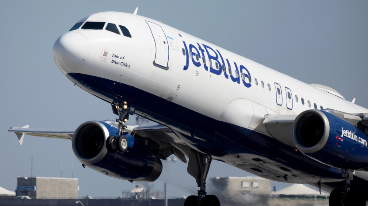 Huracán Helene: alertas de viaje de aerolíneas por amenaza