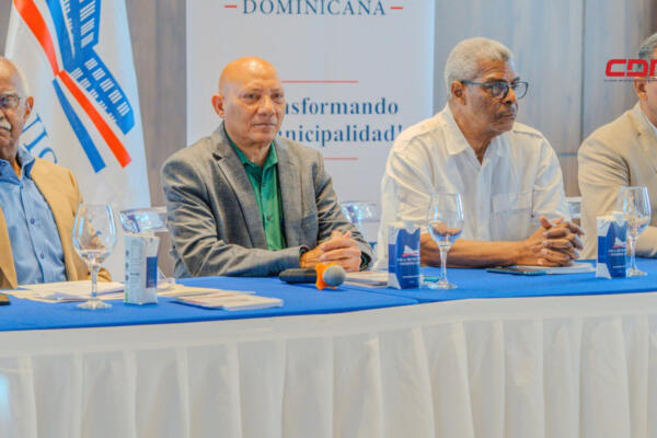 Funcionarios y técnicos de ayuntamientos y juntas de distritos municipales(foto, fuente externa)