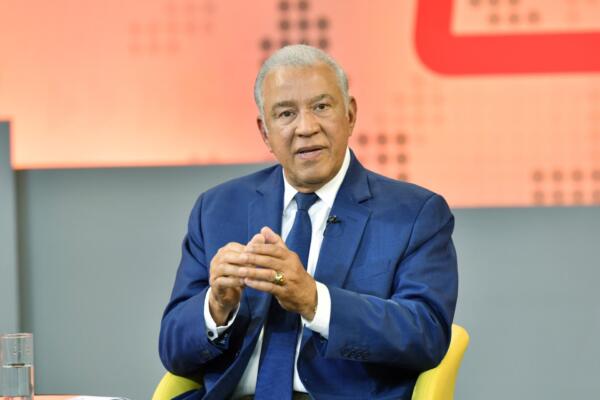 El ministro de la Presidencia, Andrés Bautista (foto: Félix de la Cruz)