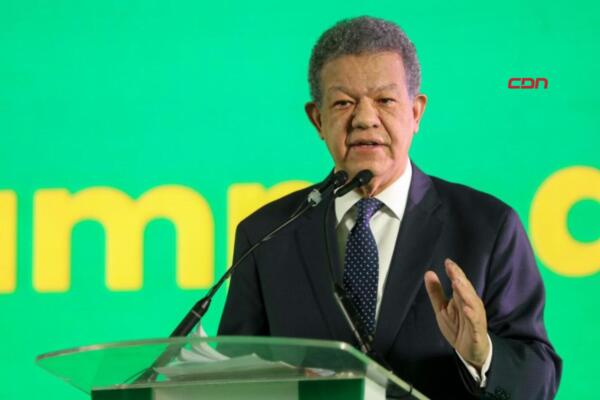 Leonel Fernández pide al gobierno retirar propuesta de reforma fiscal.(foto, fuente externa)