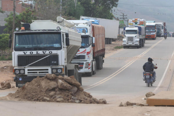 Bloqueo de carreteras en Bolivia. EFE
