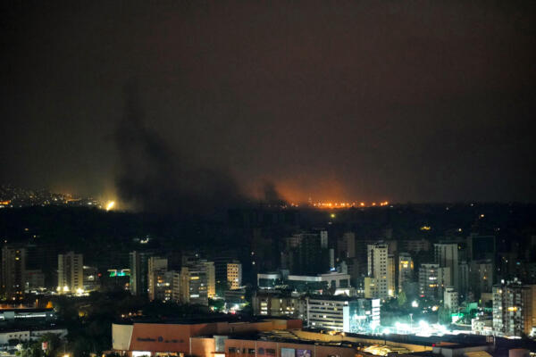 Ataque aéreo israelí con objetivo un vecindario en los suburbios del sur de (Foto de ETIENNE TORBEY / AFP)