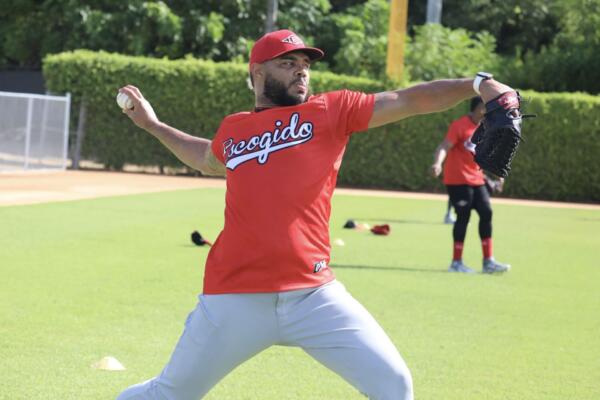 Cordero jugó para los Chiba Lotte Marines durante el verano, lanzando 21.1 episodios combinados entre las ligas del Este y del Pacífico de Japón. Para él esta experiencia sirvió para conocer “otra cultura, aunque es el mismo beisbol, solo que hay otros estilos”.