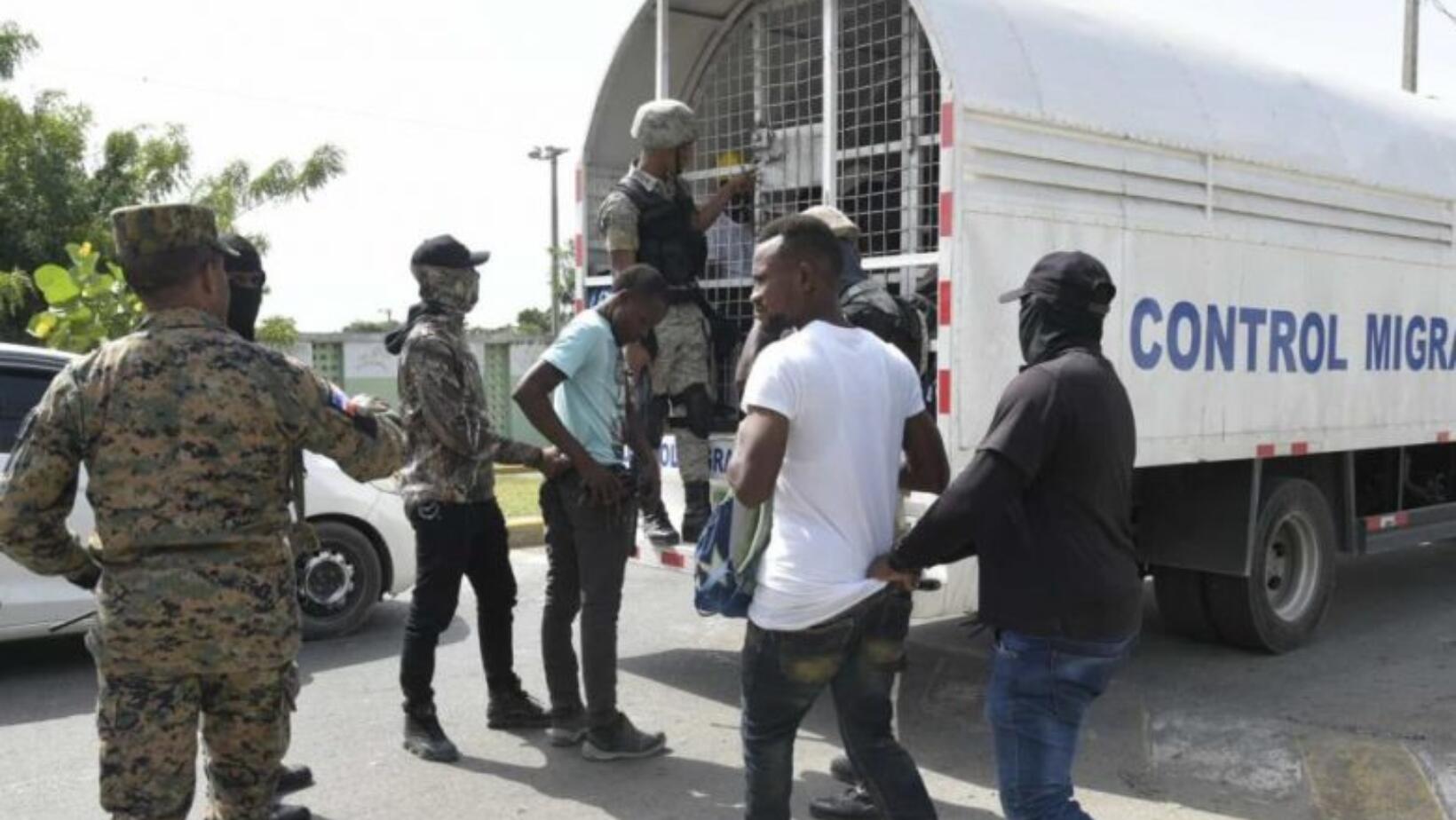 Más de 13,700 haitianos deportados en los primeros días de la operación masiva